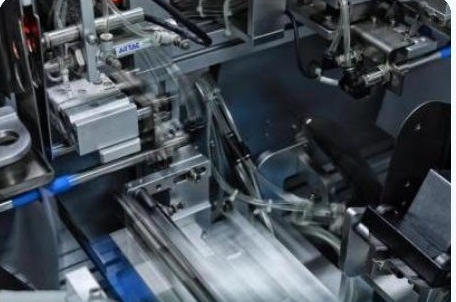 Automatic filling and packaging line